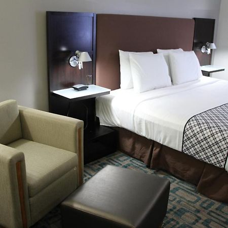 Westbridge Inn & Suites Carrollton Bagian luar foto