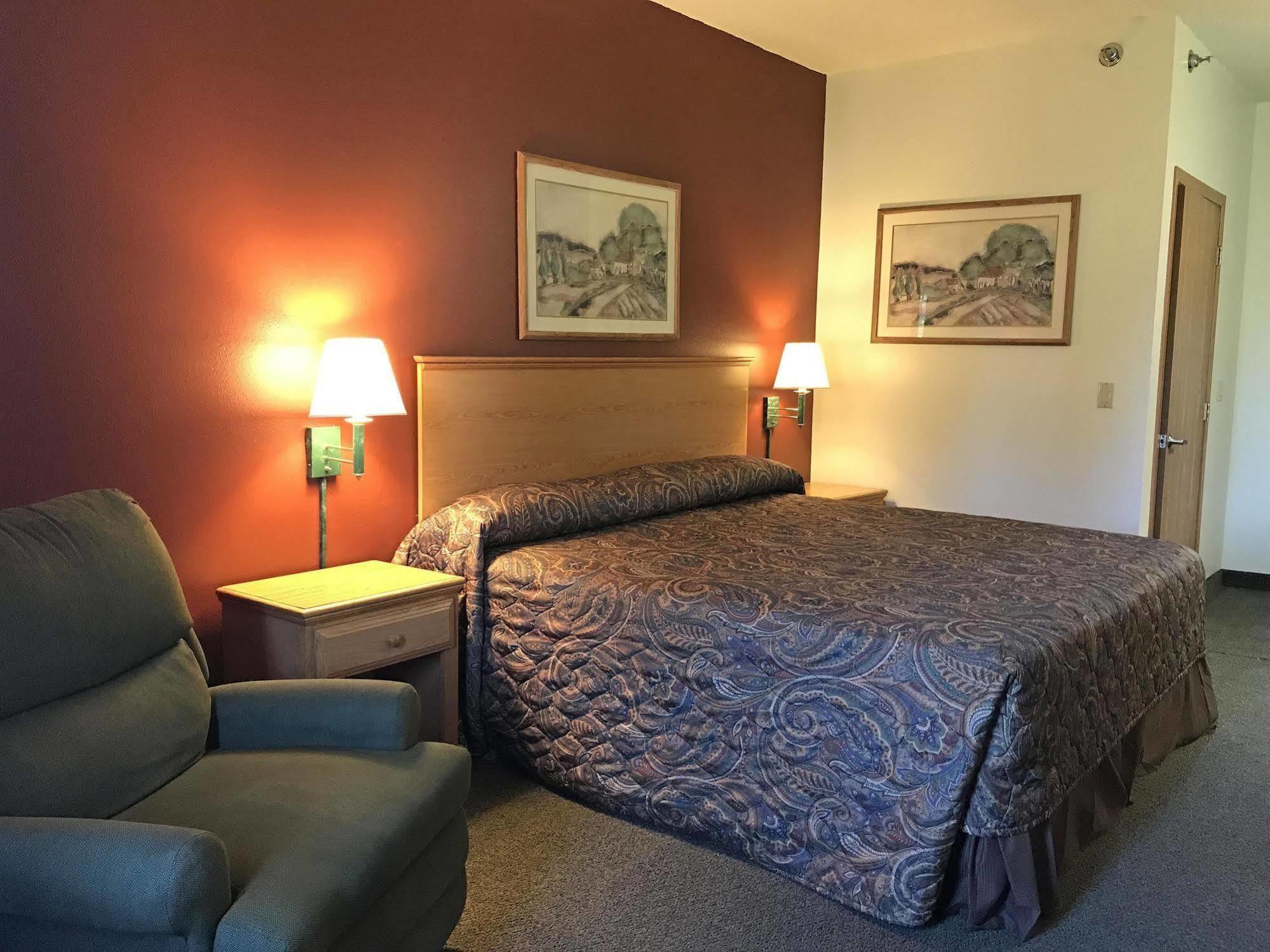 Westbridge Inn & Suites Carrollton Bagian luar foto