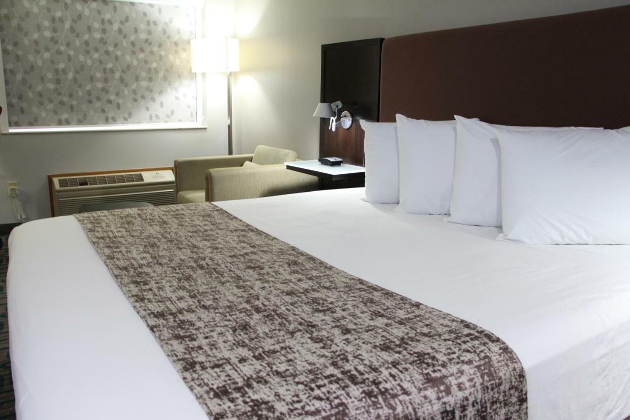 Westbridge Inn & Suites Carrollton Bagian luar foto